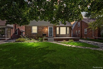 Building Photo - 8478 Hazelton St