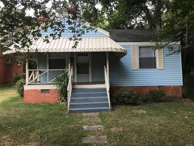 Building Photo - 520 N Maryland St