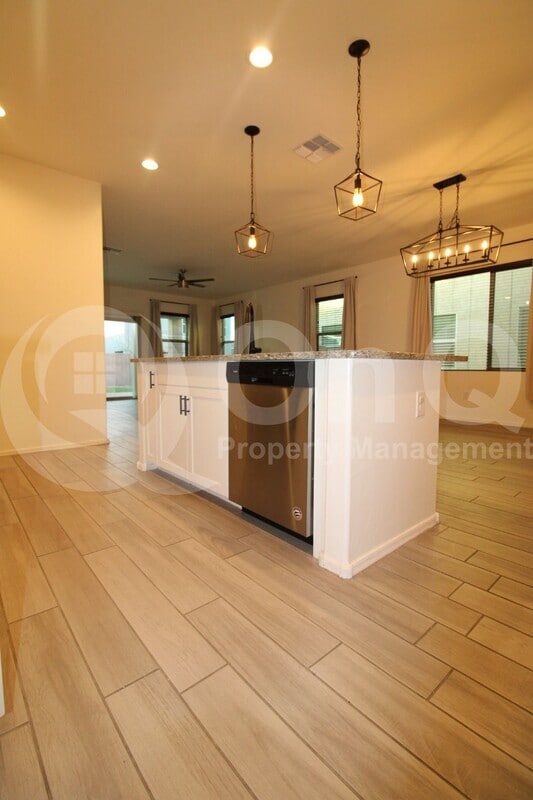 Building Photo - 7490 S Via Rancho La Costa