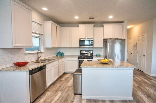 Building Photo - 6224 Mary Lewis Dr