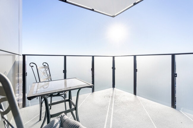 Building Photo - 10333 103 Avenue-SI ID1054524P