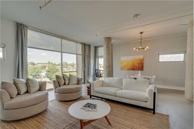 Foto del edificio - 2115 Yeaman Pl