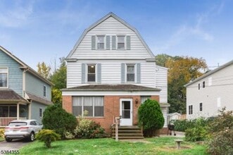 Building Photo - 60 Wildwood Ave