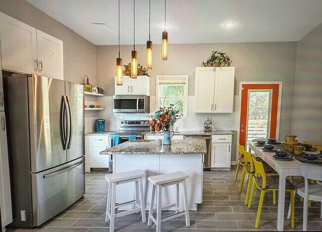 Foto del edificio - Charming 4BR House in Atlanta