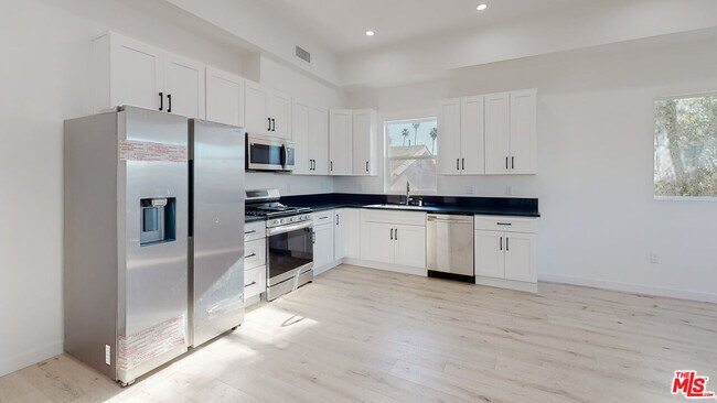 Foto del edificio - 1509 Cloverdale Ave