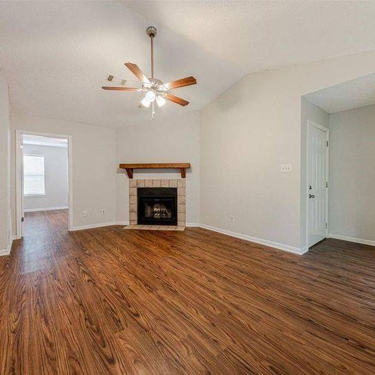 Foto del edificio - 3707 Buffalo Springs Trail