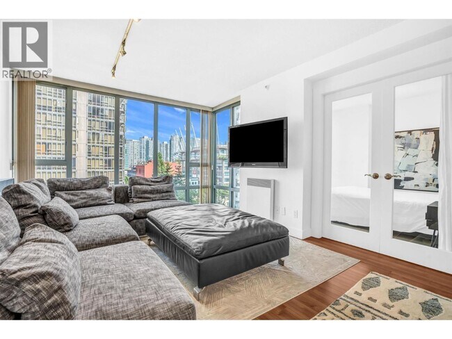 Photo du bâtiment - 950-950 Cambie St.