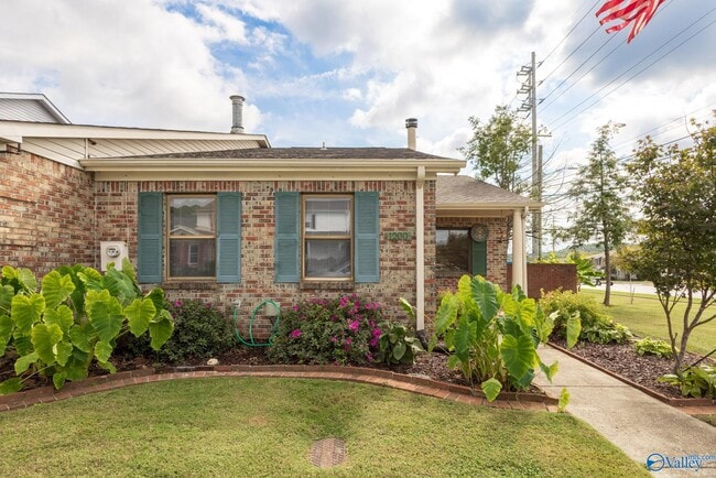 Building Photo - 1200 Catskill Cir SE