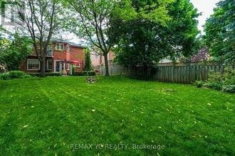 Building Photo - 67 Fern Valley Crescent