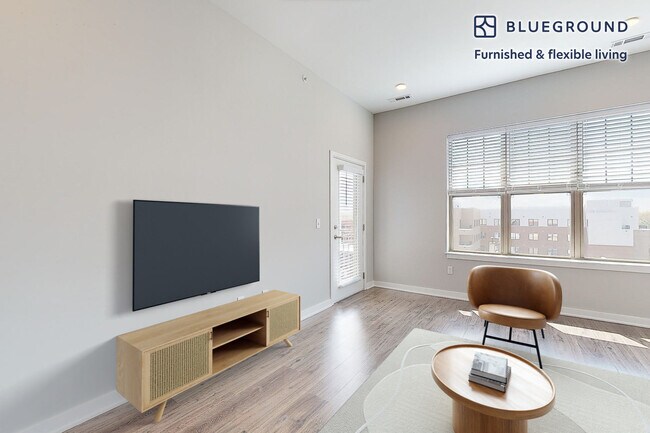 Foto del edificio - 332 Halstead Ave