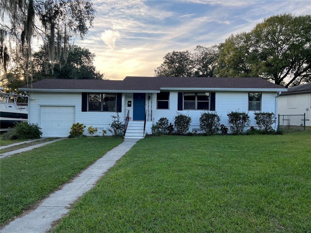 Foto principal - 3107 Buckingham Ave