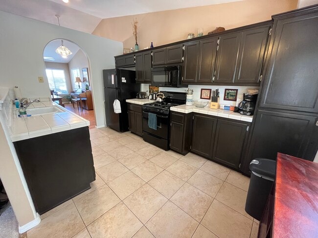 Building Photo - 1503 Las Brisas Dr