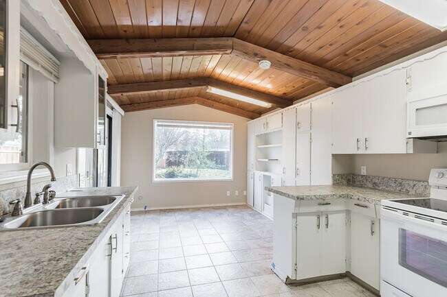 Foto del edificio - 650 17th St NE