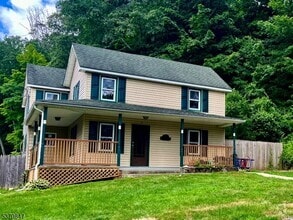 Building Photo - 2 Woodport Rd