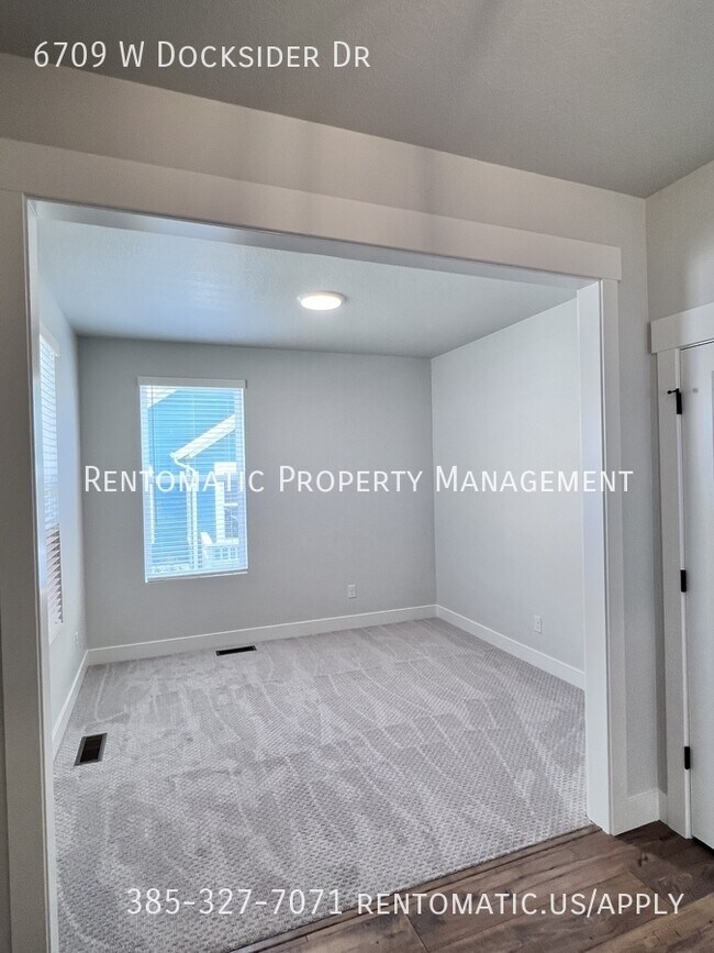 Foto del edificio - 6709 W Docksider Dr