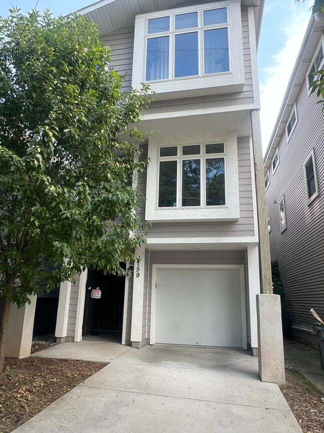 Building Photo - 1159 E Kane Pl