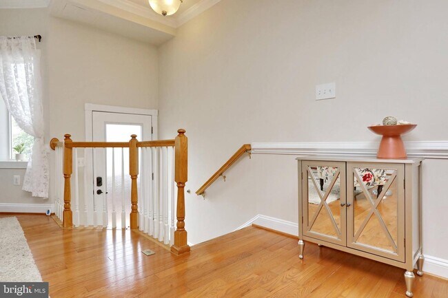 Building Photo - 305 Centennial St