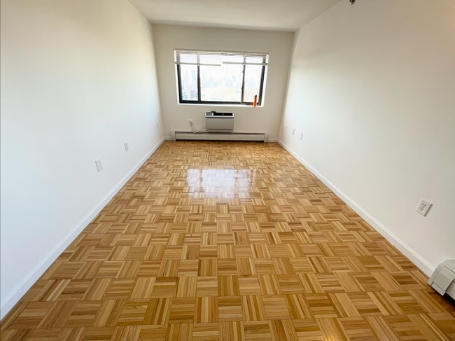 Foto del edificio - 3212 23rd St