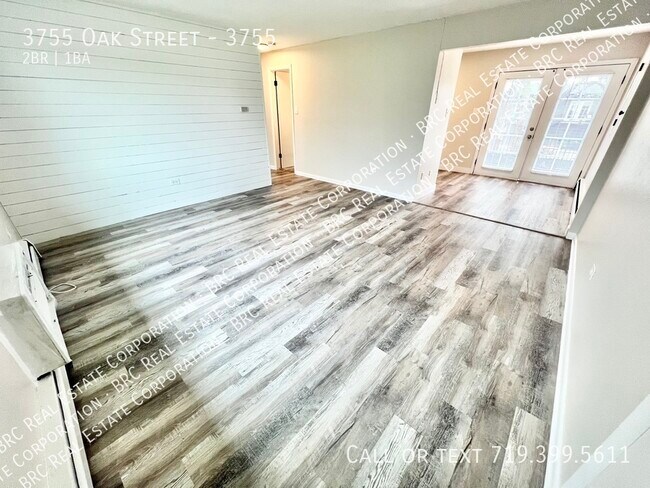 Foto del edificio - 3755 Oak St