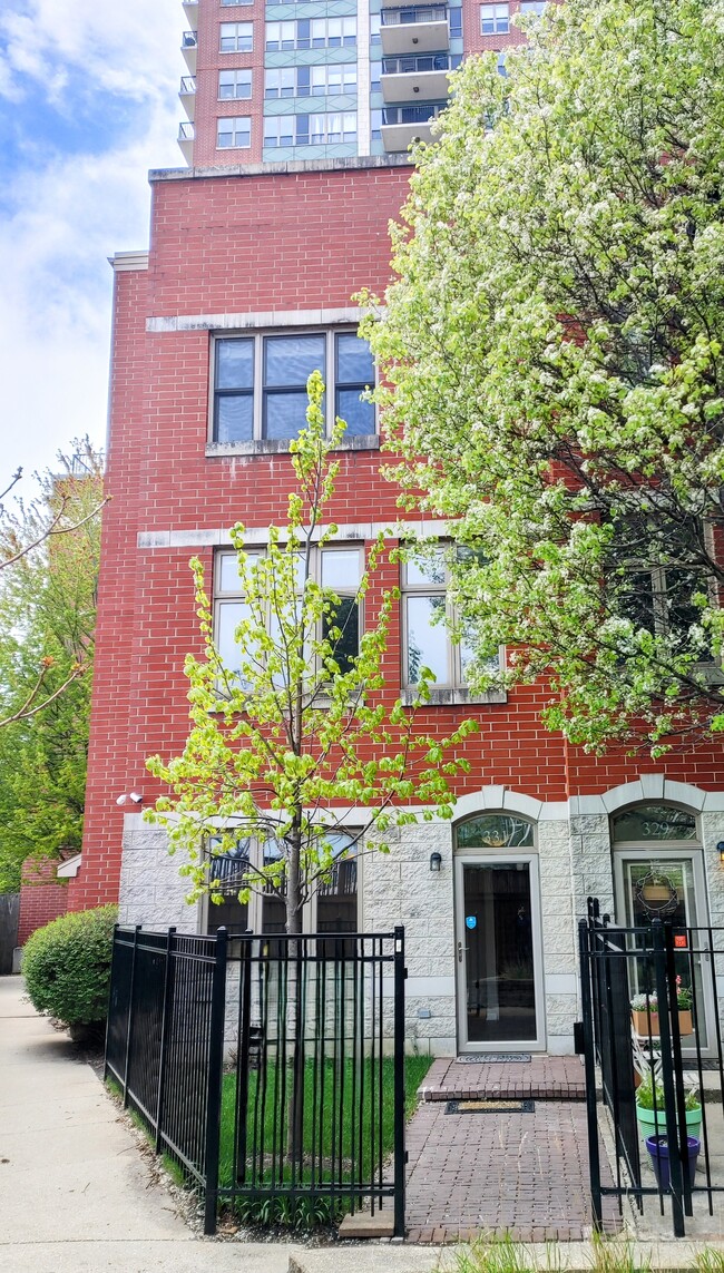 Front View - 331 E 17th St