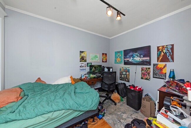 Foto del edificio - 1545 W Addison St