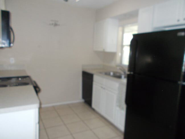 Building Photo - 4261 Island Cir