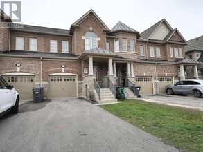 Building Photo - 39 Pearman Cres
