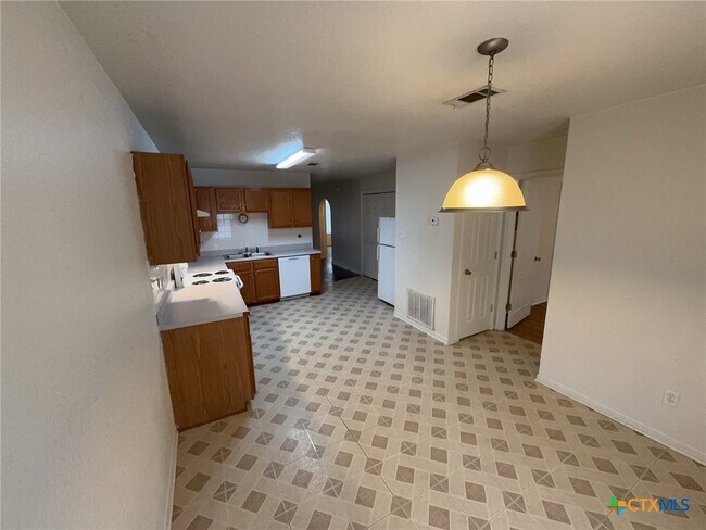 Foto del edificio - 1407 Dugger Cir