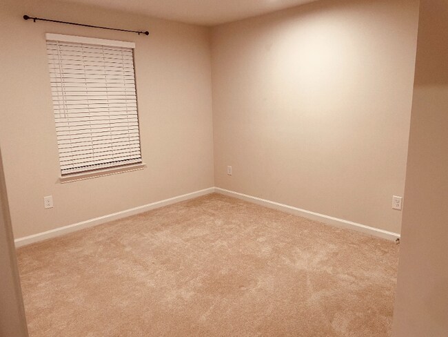Foto del edificio - 4130 Mill View Dr