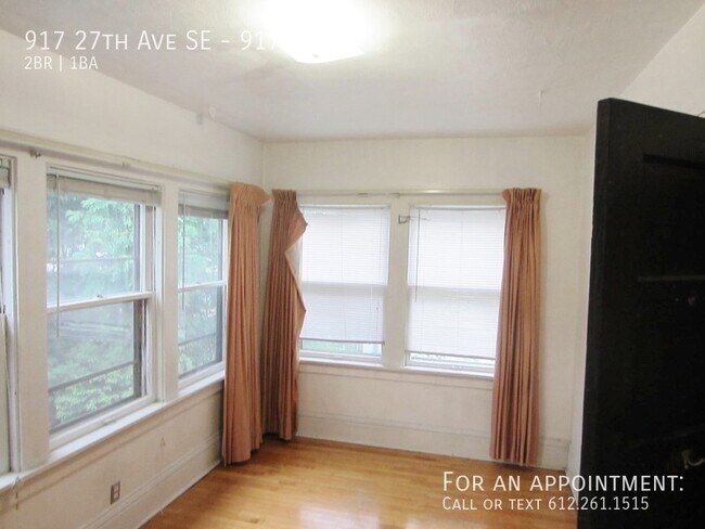 Building Photo - 917 27th Ave SE