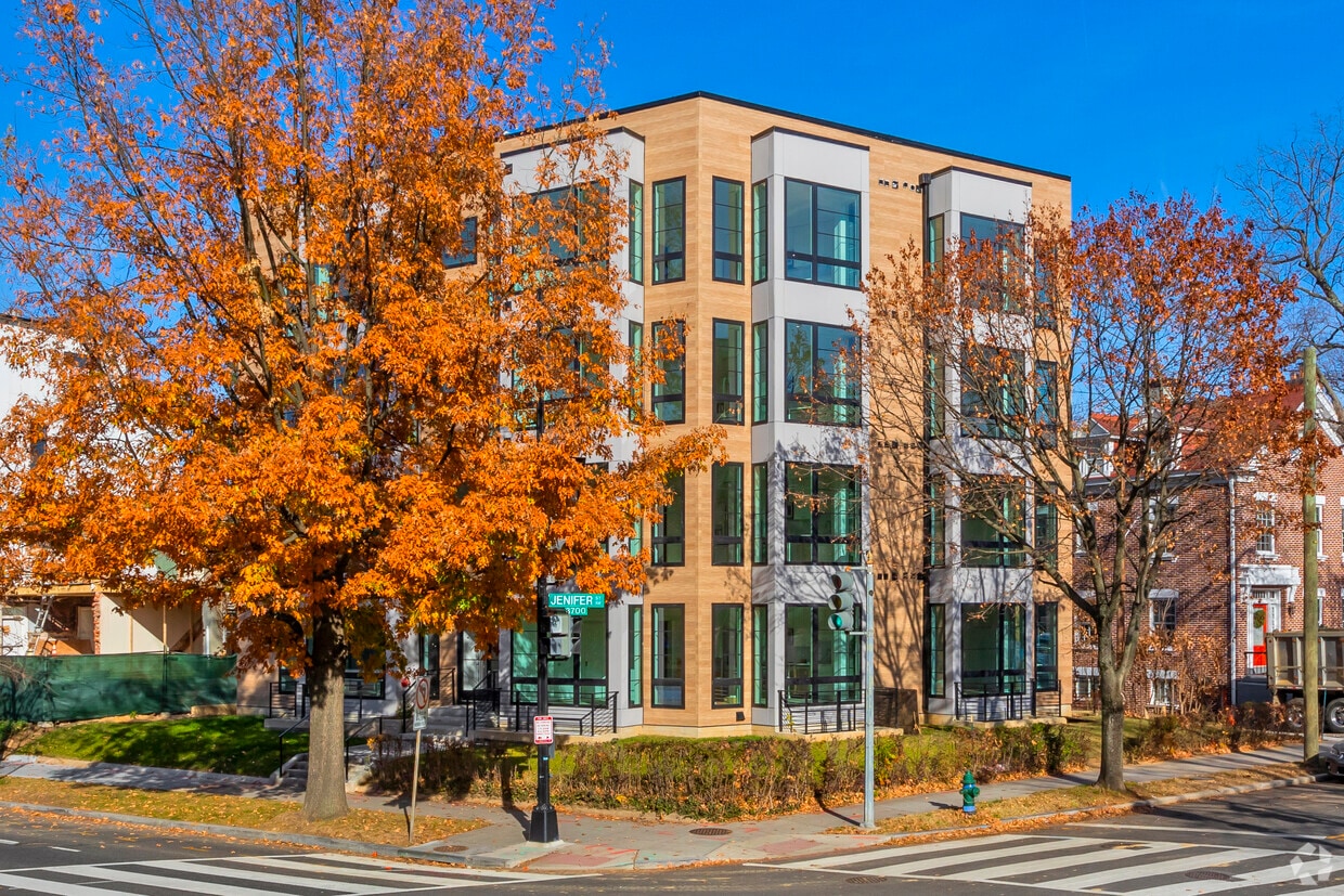 Primary Photo - 5301 Connecticut Ave NW