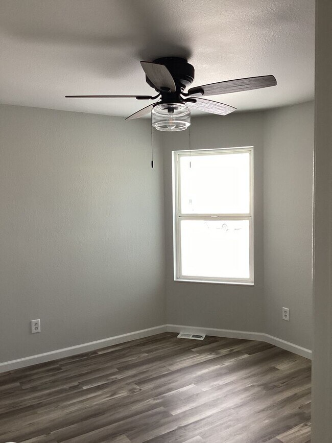 Foto del edificio - Newly Remodeled 3 Bedroom House in Belgrade