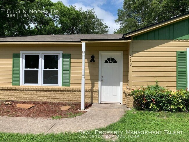 Building Photo - 613 N Norma Dr