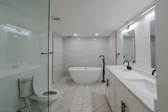 Building Photo - 599 Carolina Ave