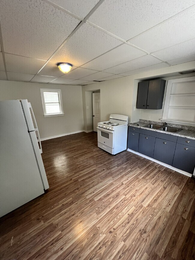 Building Photo - Coming Soon!! FIRST FULL MONTH FREE RENT - First Floor Duplex Two Bedrooms!