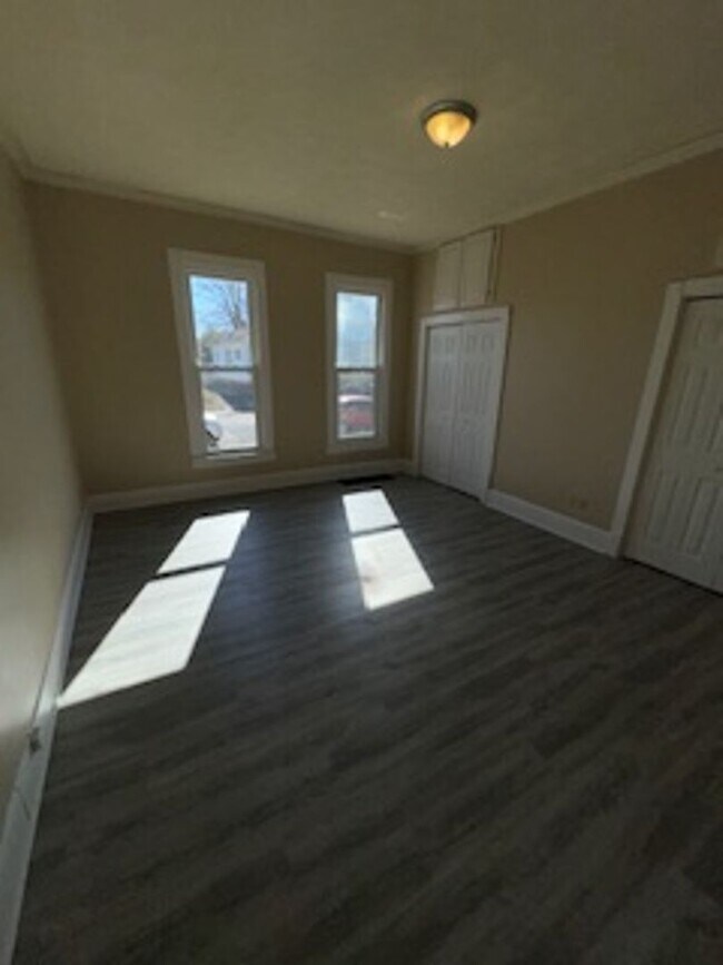 Foto del edificio - 740 E Delaware St