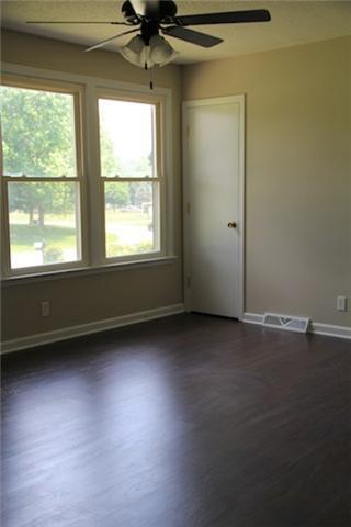 Building Photo - 3 Bedroom Pet Friendly Home For Rent!
