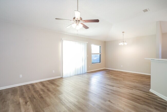 Building Photo - 2712 Secret Harbor Dr