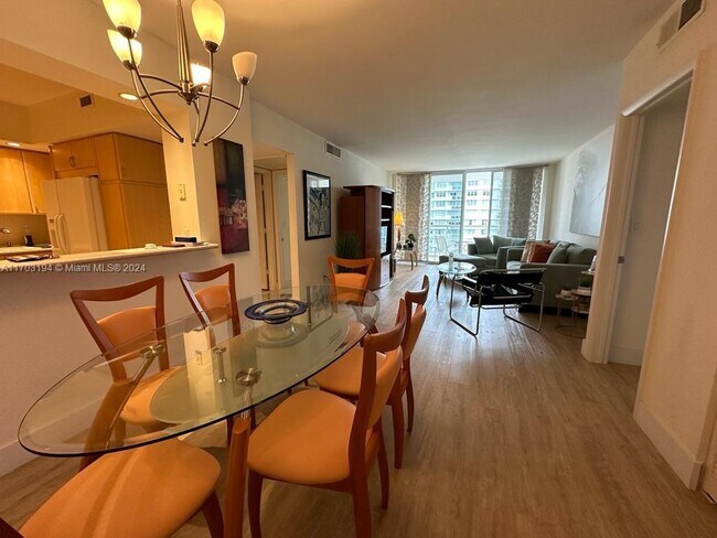 Living room - 5600 Collins Ave