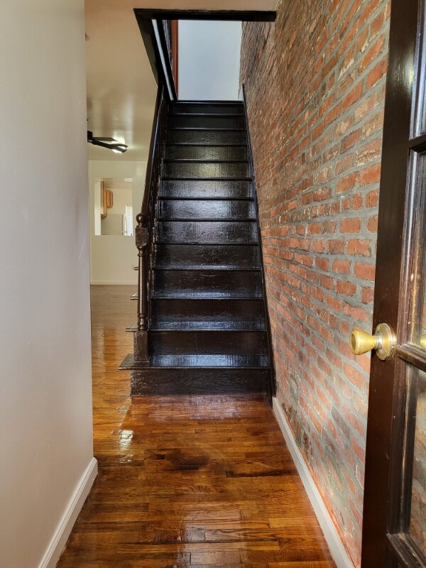 Building Photo - 1817 N Port St