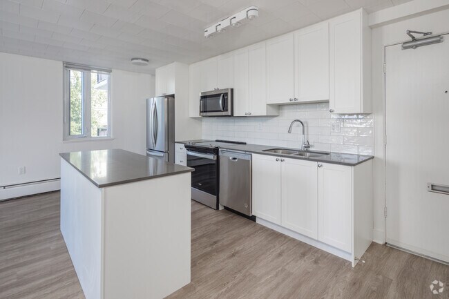 1 chambre, 1 salle de bain - 590 pi2 - Cuisine - 1320 Bute Street