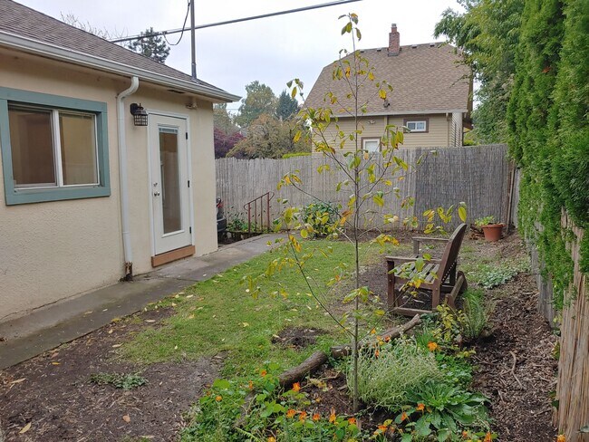 Building Photo - 317 N Beech St