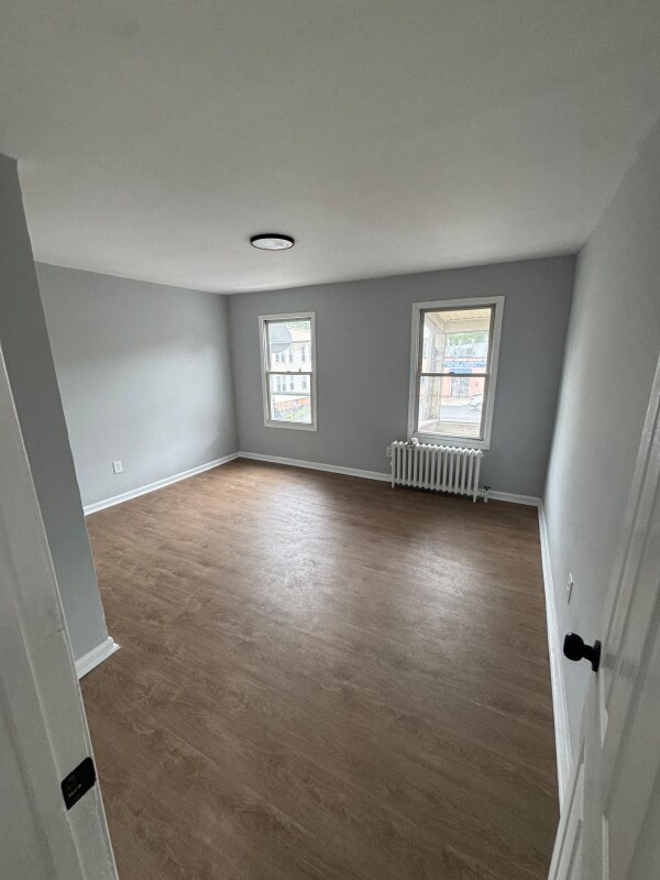 Foto del edificio - 448 Springdale Ave