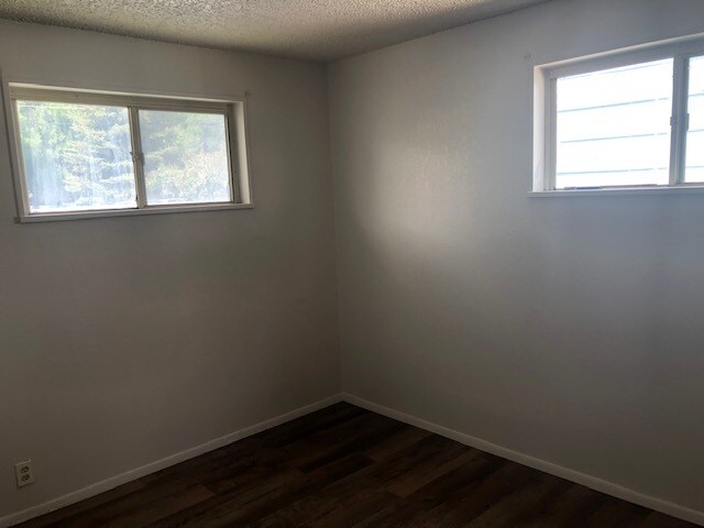 Foto del edificio - 1524 Jim Bridger Ave