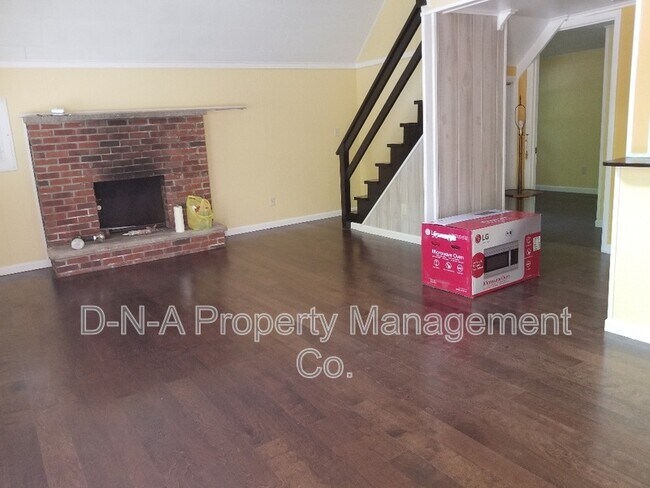 Foto del edificio - 4703 Norwood Ln