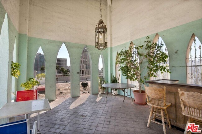 Foto del edificio - 634 S Gramercy Pl