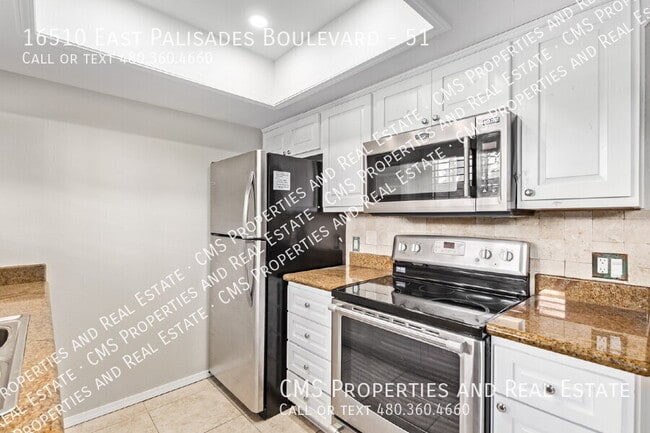 Foto del edificio - 16510 E Palisades Blvd