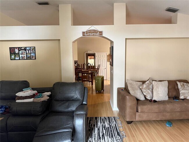 Foto del edificio - 10457 Crestfield Dr