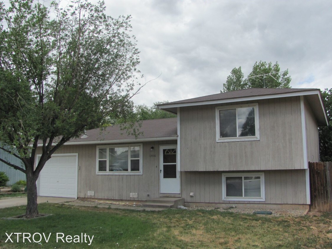Primary Photo - 1506 Navajo St