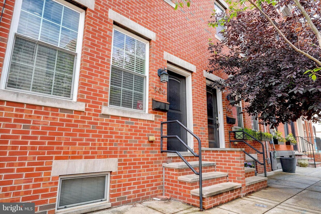 906 S 12th St, Philadelphia, PA 19147 Townhome Rentals in